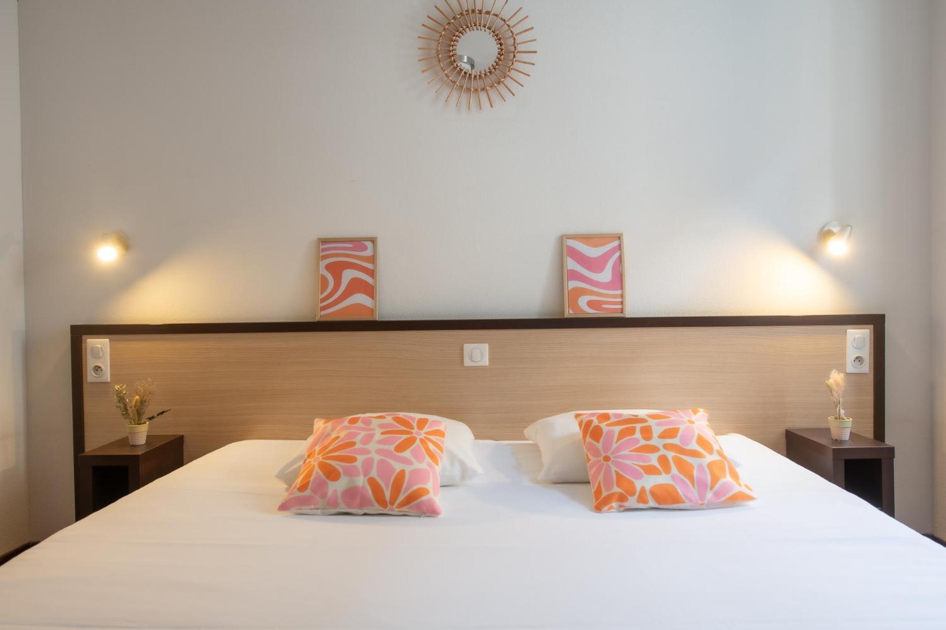 Logis Hotel Le Commerce Navarrenx Buitenkant foto